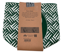 Load image into Gallery viewer, white fern kete on green nzjlfb18
